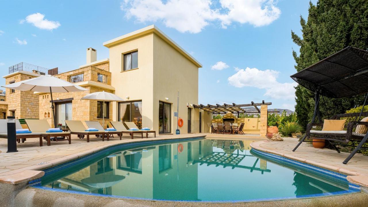 Villa Camelot By Ezoria Villas Golful Coralilor Exterior foto