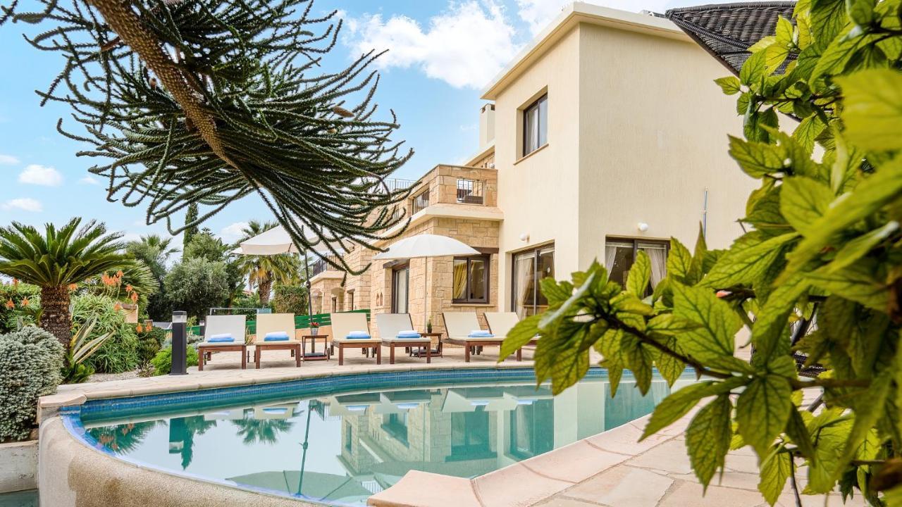 Villa Camelot By Ezoria Villas Golful Coralilor Exterior foto